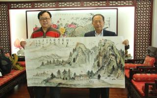 院长王建华与上将喻林祥先生书画交流