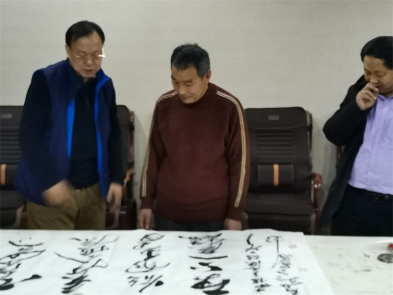 王院长建华赴山东普阳集团与书法爱好者座谈交流-第4张图片-中青华夏书画院