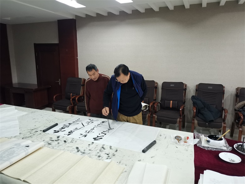 王院长建华赴山东普阳集团与书法爱好者座谈交流-第5张图片-中青华夏书画院