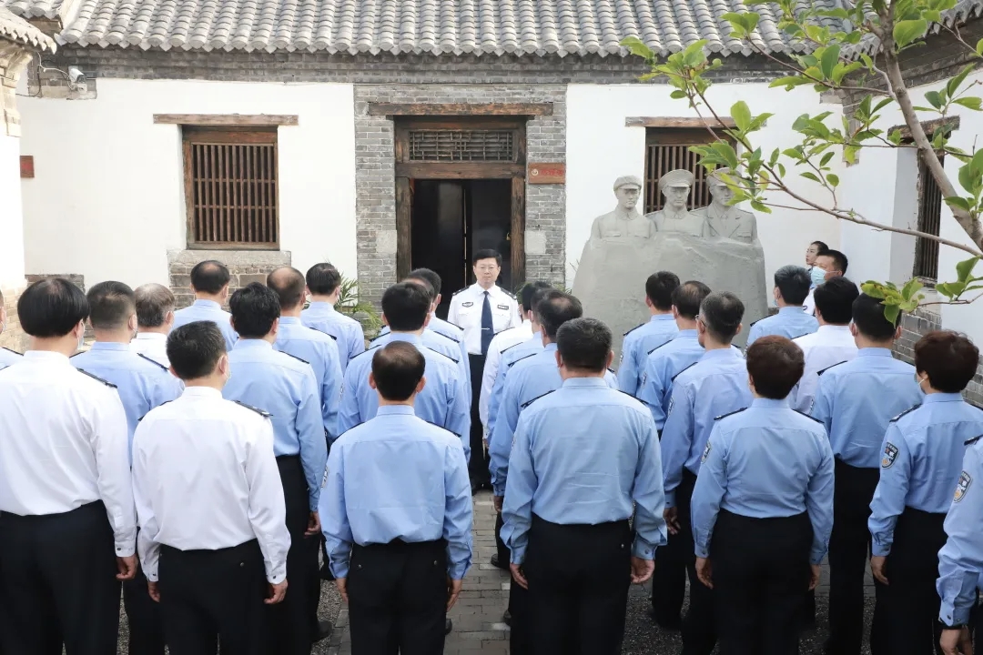 生日快乐|莱芜分局举办莱芜公安建局82周年系列庆祝活动-第2张图片-中青华夏书画院